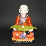 Boeddha monnik zittend, polystone, kleur 24cm (245)