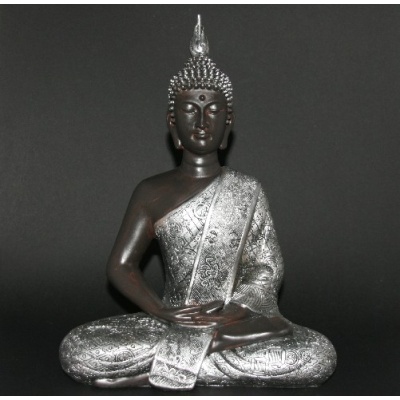 Thai Boeddha zittend, polystone, zilver 28cm (282)