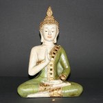 Thai Boeddha zittend, polystone, beschilderd hout look 28cm (256